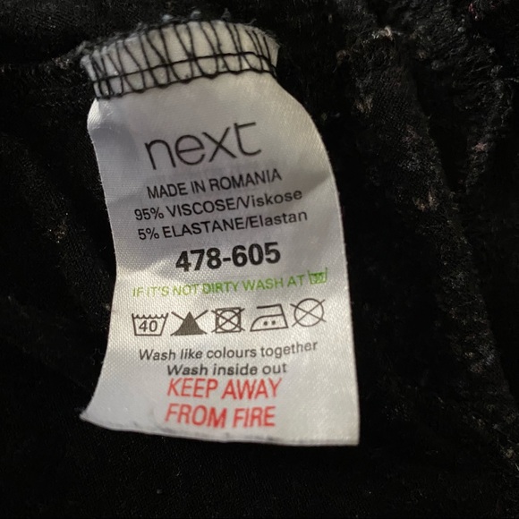 Ditsy Floral • Ruffle Dress - Picture 5 of 10